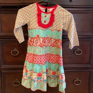 Beautiful dress with lots of detail!